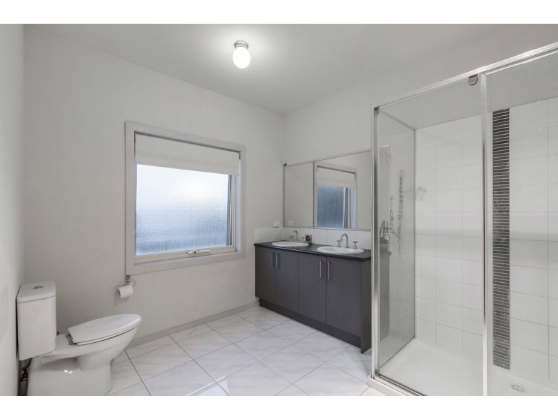 67 Central Park Avenue, Point Cook VIC 3030