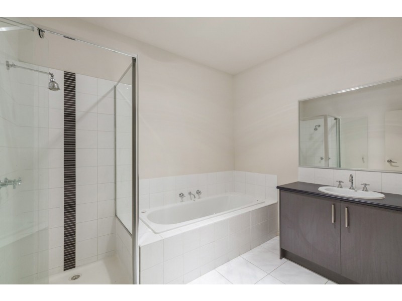 67 Central Park Avenue, Point Cook VIC 3030