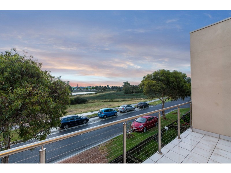 67 Central Park Avenue, Point Cook VIC 3030