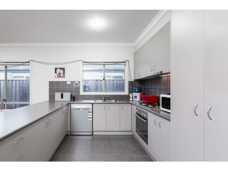 70 Fongeo Drive, Point Cook VIC 3030