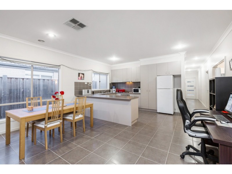 70 Fongeo Drive, Point Cook VIC 3030