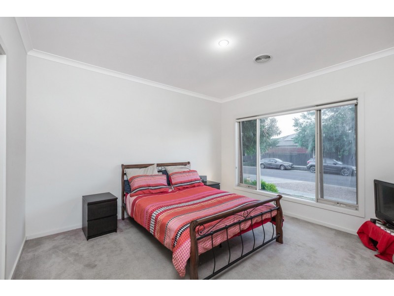 70 Fongeo Drive, Point Cook VIC 3030