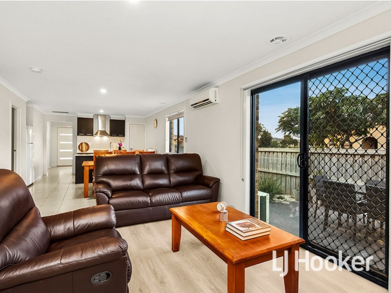 204 Saltwater Promenade, Point Cook VIC 3030