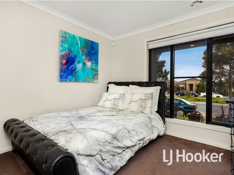 204 Saltwater Promenade, Point Cook VIC 3030