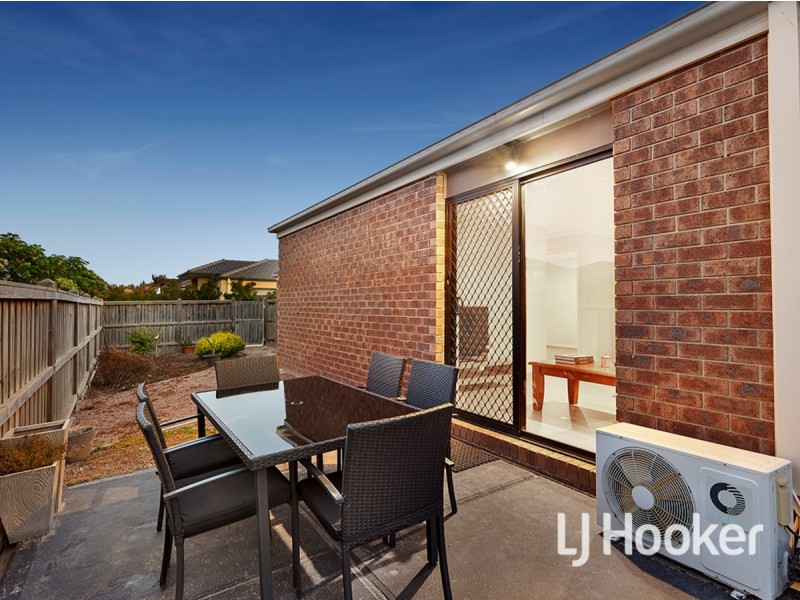 204 Saltwater Promenade, Point Cook VIC 3030