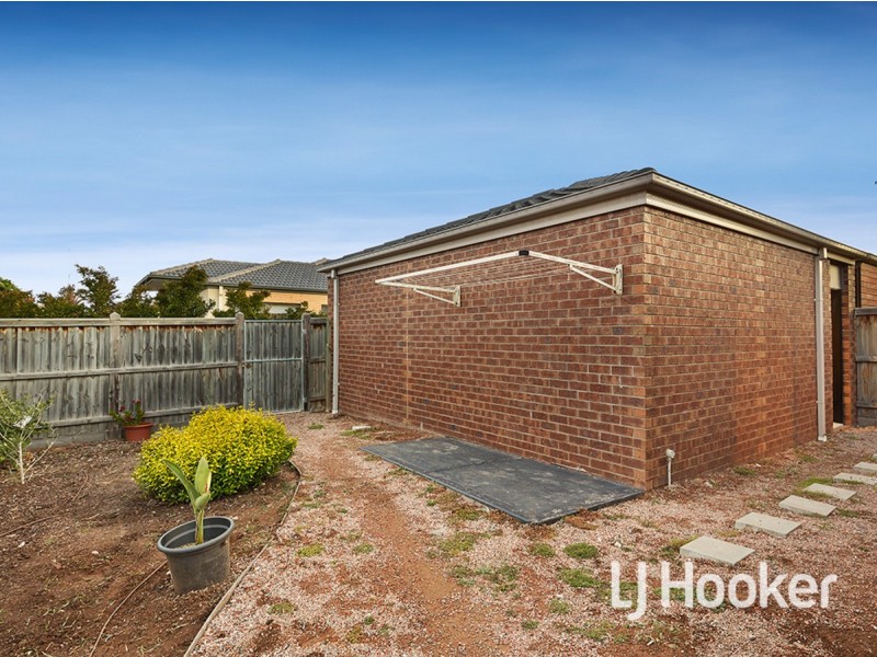 204 Saltwater Promenade, Point Cook VIC 3030