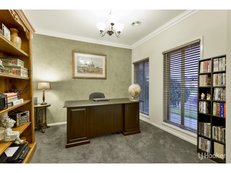 53 Sommersby Road, Point Cook VIC 3030