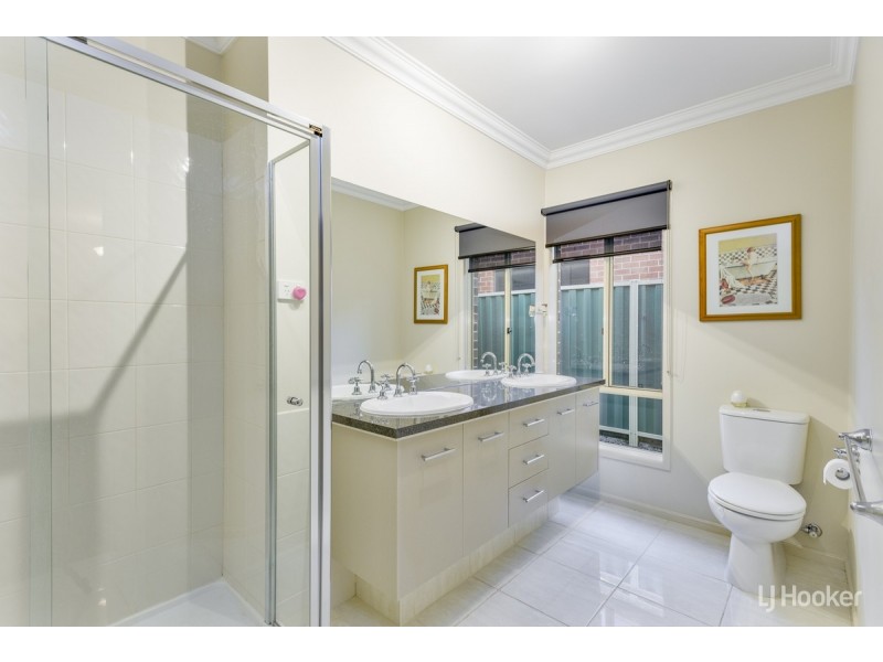 53 Sommersby Road, Point Cook VIC 3030