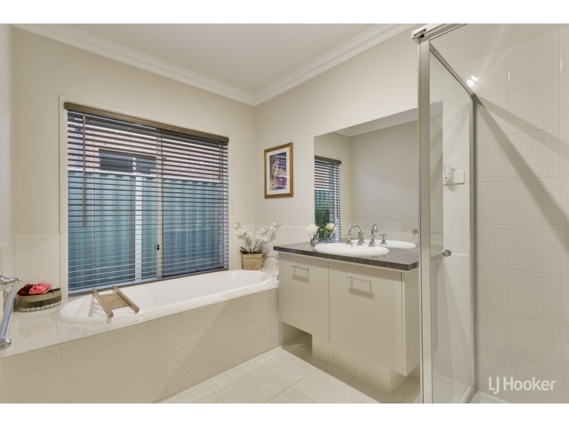 53 Sommersby Road, Point Cook VIC 3030