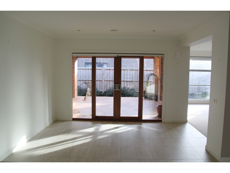 3 Tobago Avenue, Point Cook VIC 3030