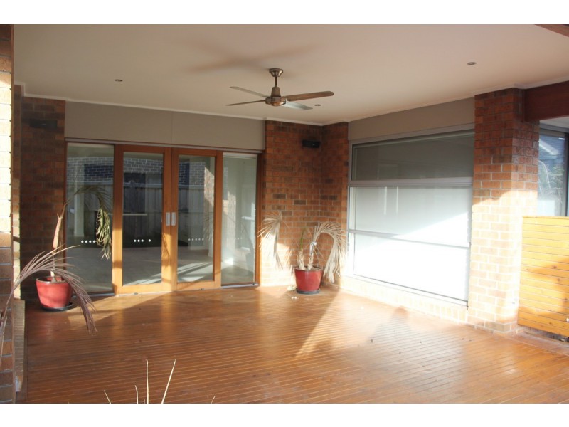 3 Tobago Avenue, Point Cook VIC 3030