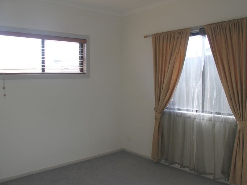 8 Fennel Drive, Point Cook VIC 3030