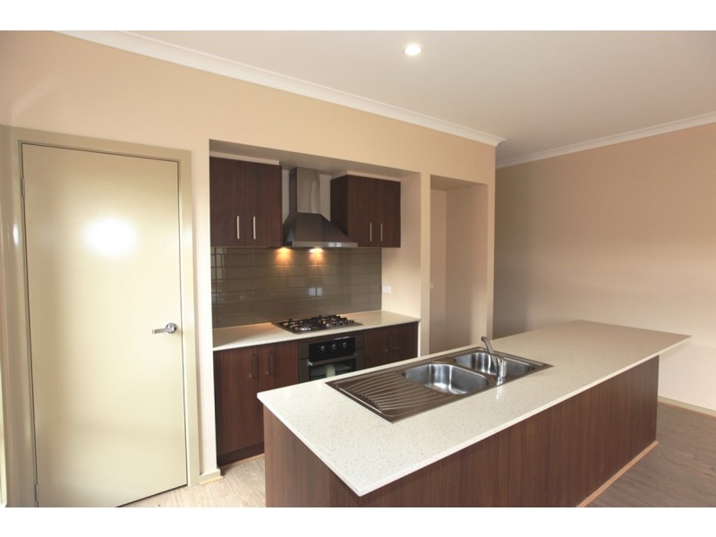 45 Millpond Drive, Point Cook VIC 3030