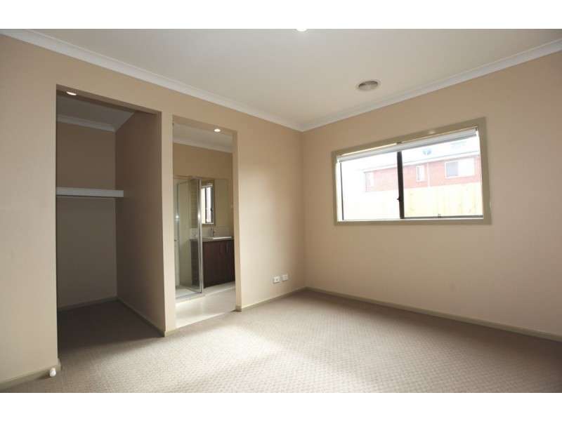 45 Millpond Drive, Point Cook VIC 3030