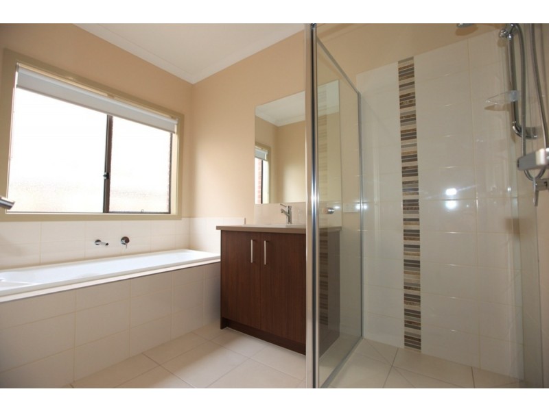 45 Millpond Drive, Point Cook VIC 3030