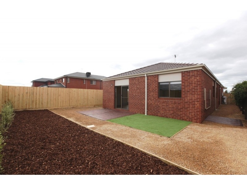 45 Millpond Drive, Point Cook VIC 3030