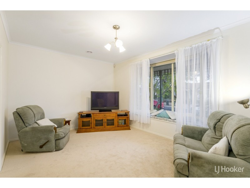 38 Truganina Avenue, Seabrook VIC 3028