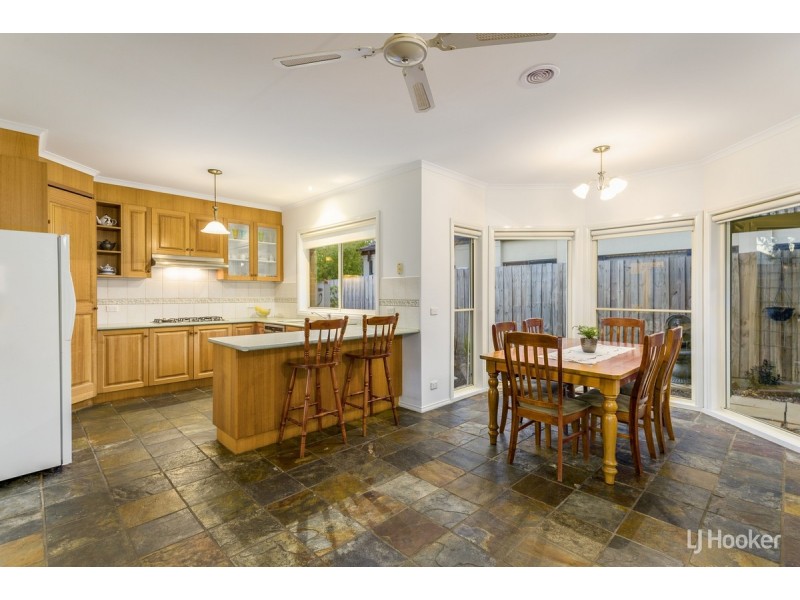 38 Truganina Avenue, Seabrook VIC 3028