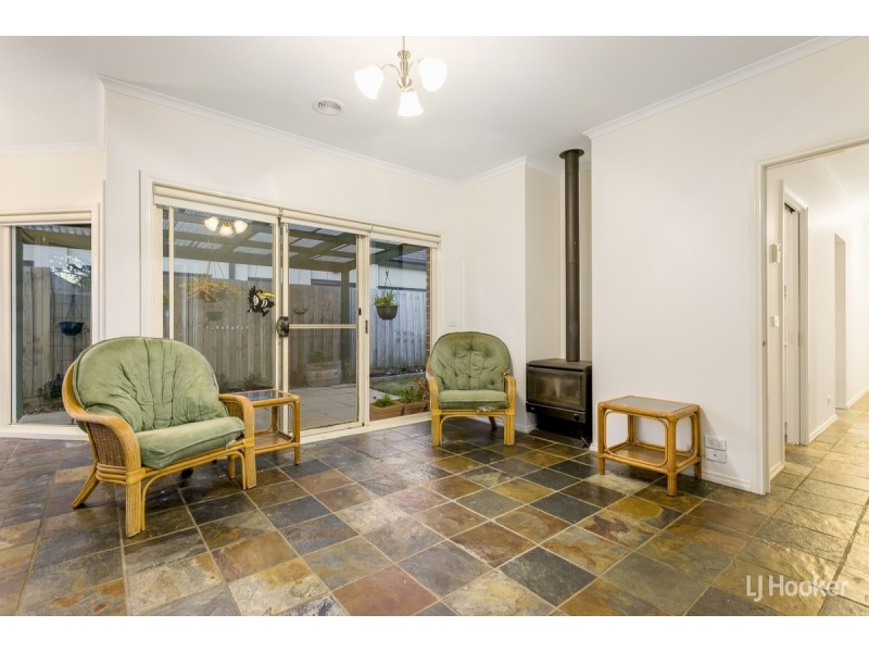 38 Truganina Avenue, Seabrook VIC 3028