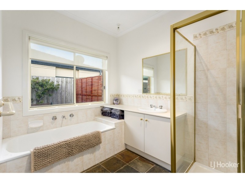 38 Truganina Avenue, Seabrook VIC 3028