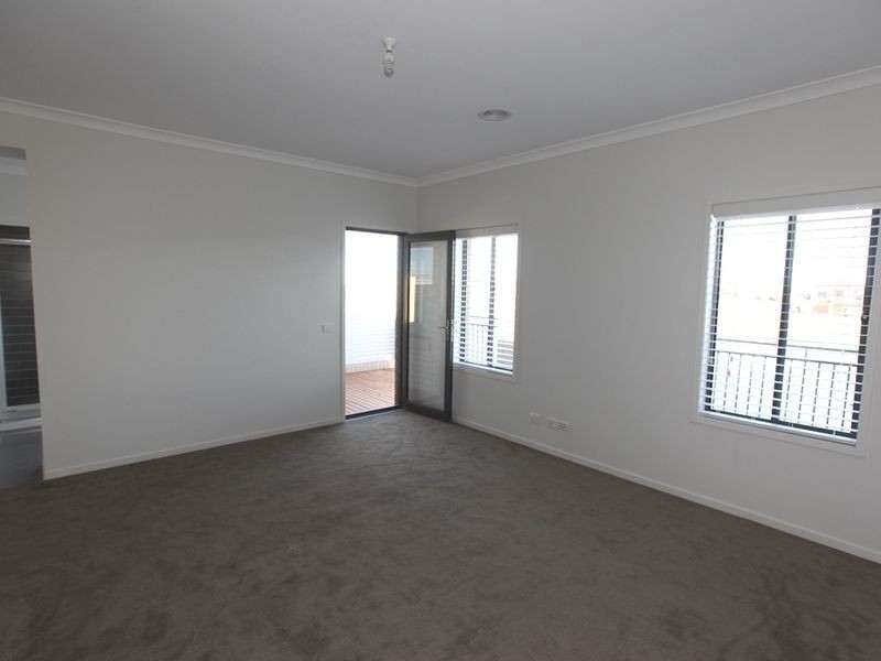 58 Sanctuary Lakes East Boulevard, Point Cook VIC 3030