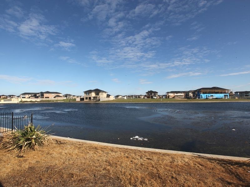 58 Sanctuary Lakes East Boulevard, Point Cook VIC 3030