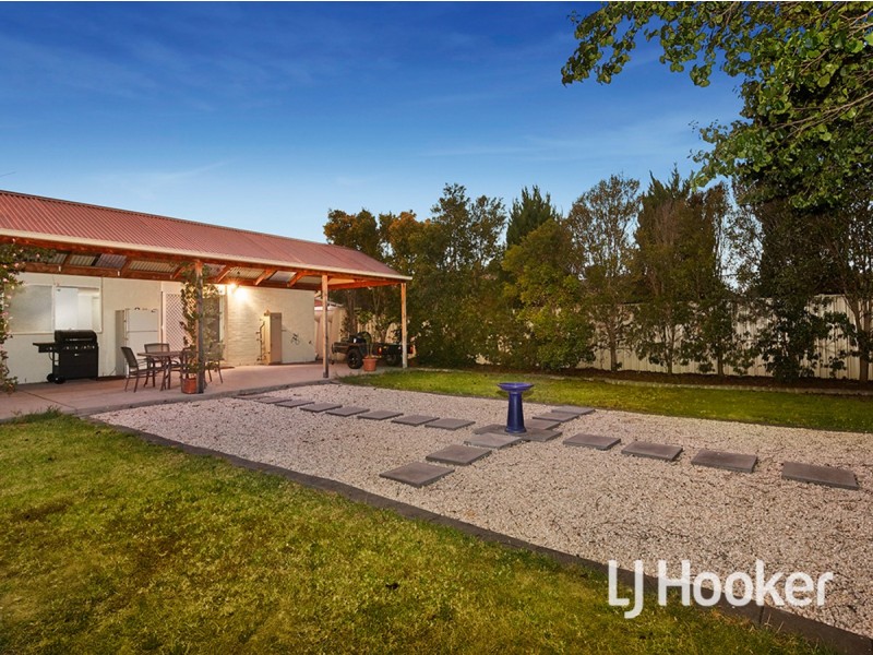 19 Beveridge Court, Point Cook VIC 3030