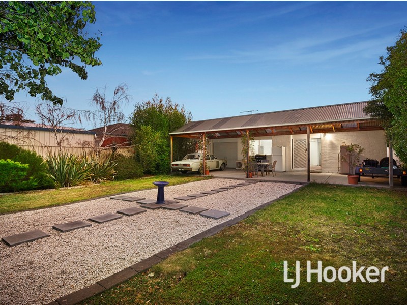 19 Beveridge Court, Point Cook VIC 3030