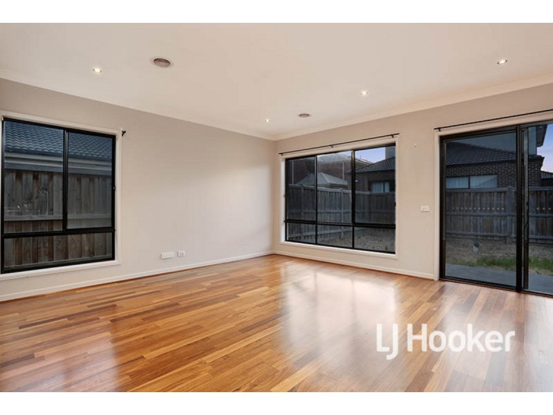 26 Whitecaps Avenue, Point Cook VIC 3030