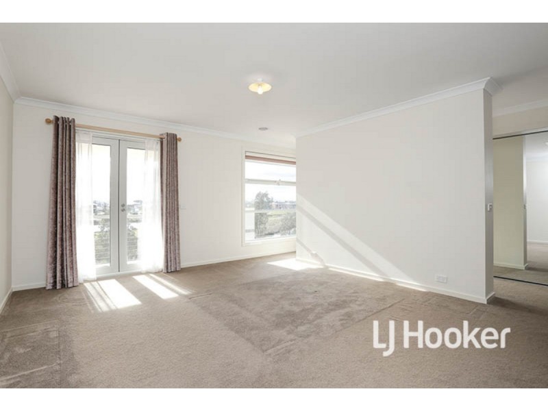 19 Broadstone Way, Point Cook VIC 3030