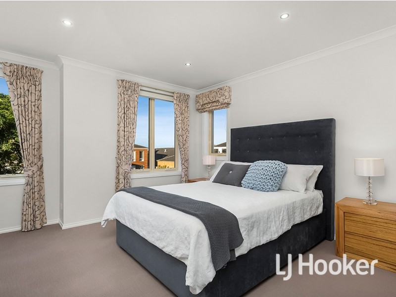 88 Waratah Drive, Altona Meadows VIC 3028