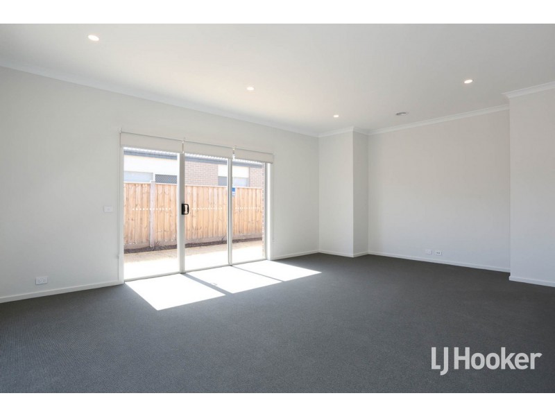 7 Beatrix Street, Point Cook VIC 3030