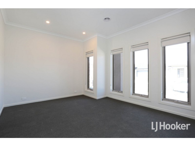 7 Beatrix Street, Point Cook VIC 3030