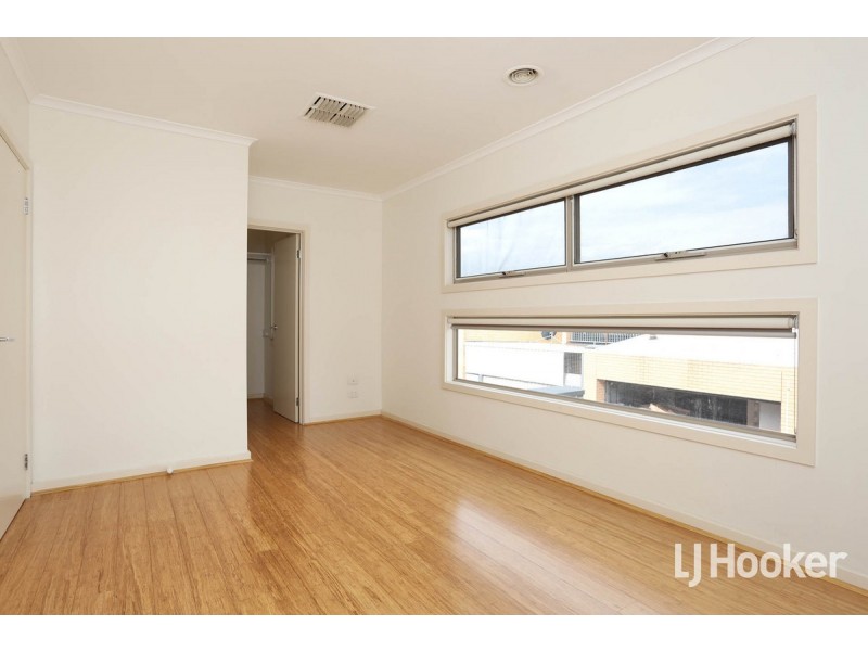 2/22 Curtin Street, Maidstone VIC 3012