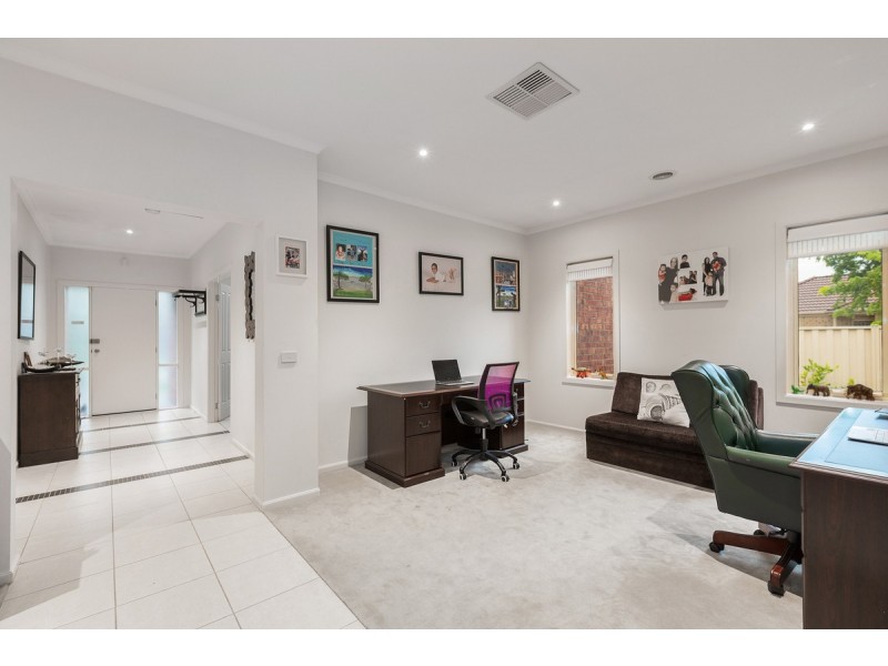 16 Baltimore Drive, Point Cook VIC 3030