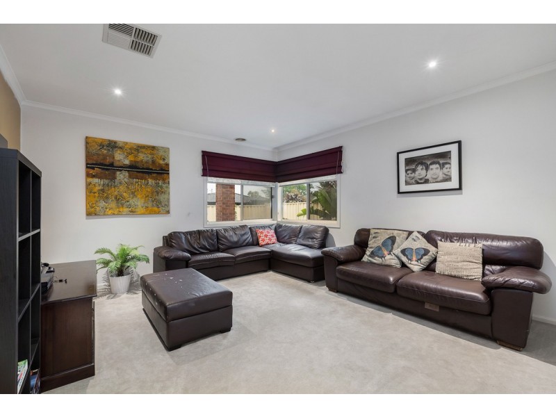 16 Baltimore Drive, Point Cook VIC 3030