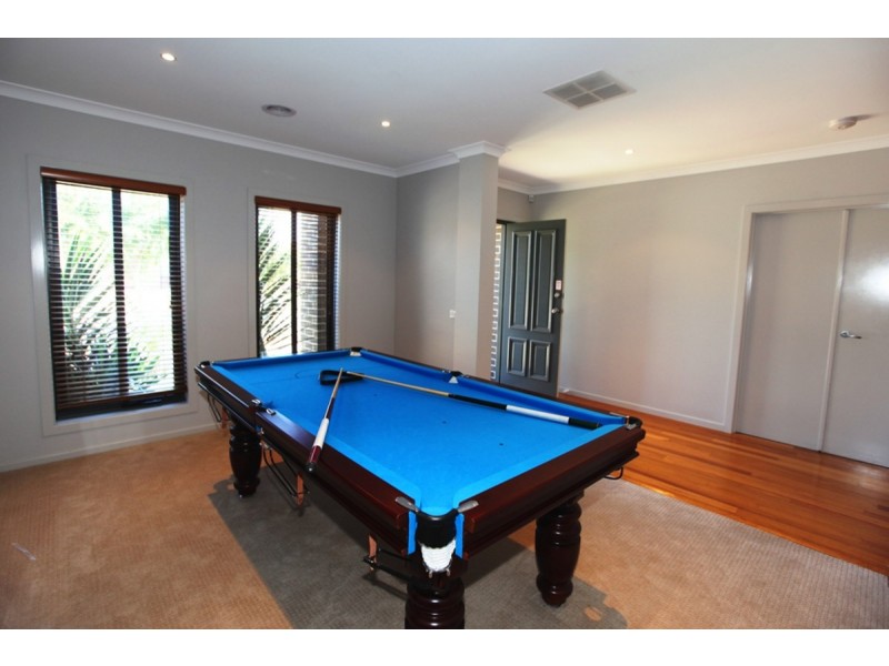 28 Tamar Avenue, Point Cook VIC 3030