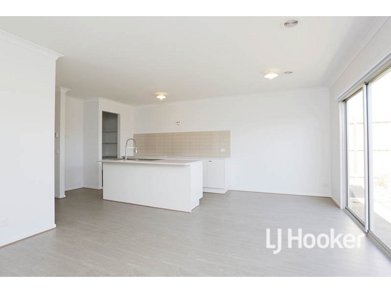 13 Bennerson Street, Point Cook VIC 3030