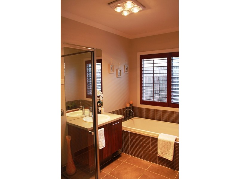 20 Haslewood Street, Point Cook VIC 3030