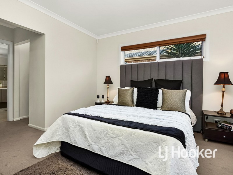 16 Tiarella Street, Point Cook VIC 3030