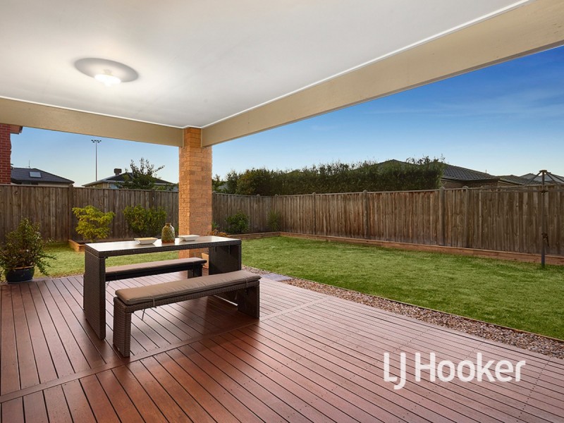 16 Tiarella Street, Point Cook VIC 3030