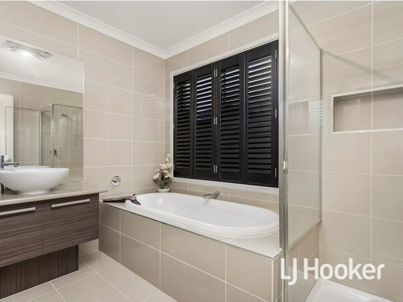 66 Regal Road, Point Cook VIC 3030