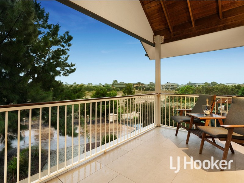 7 Classic Court, Sanctuary Lakes VIC 3030