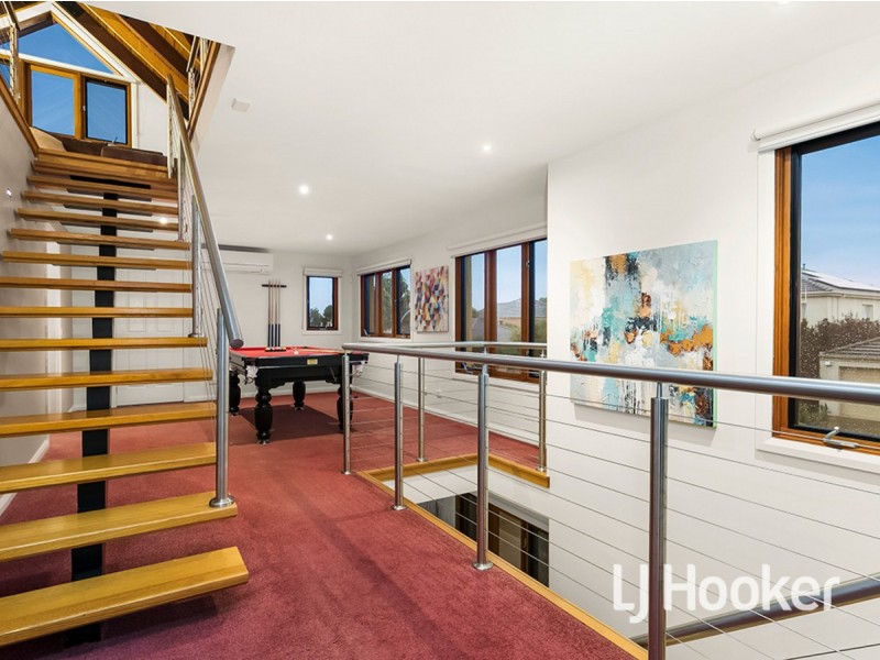 7 Classic Court, Sanctuary Lakes VIC 3030