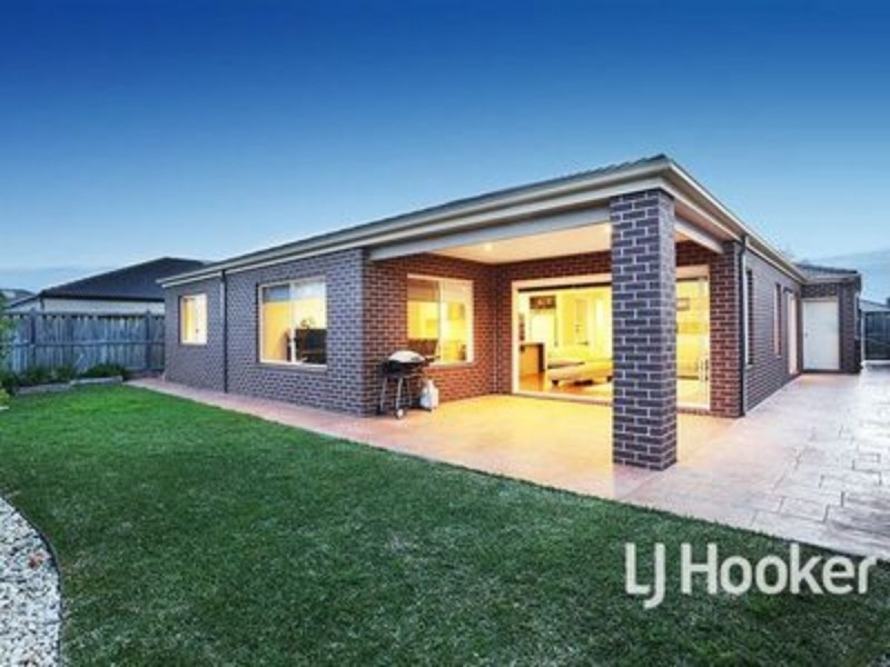 19 Boathaven Road, Point Cook VIC 3030