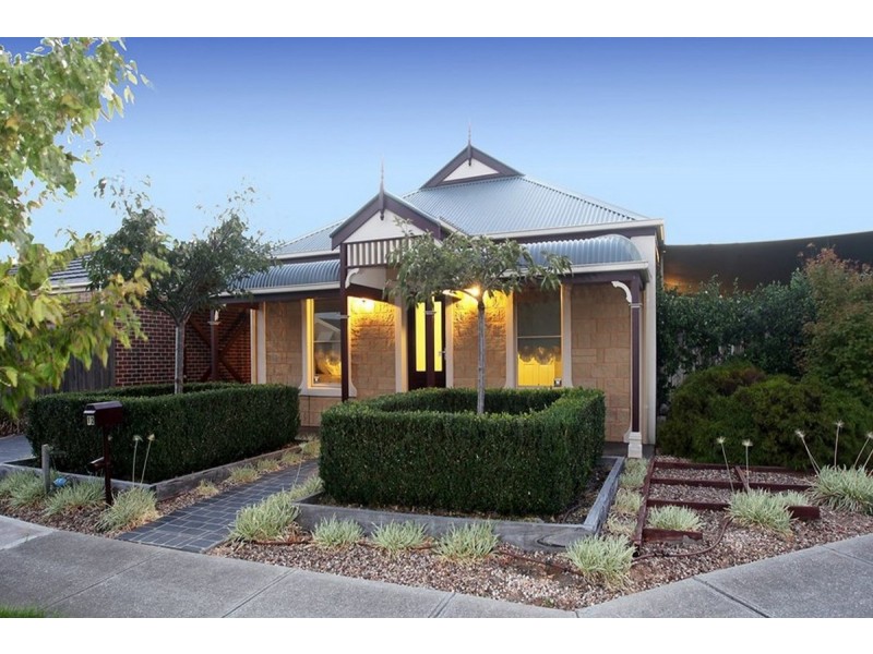 12 Hanna Street, Point Cook VIC 3030
