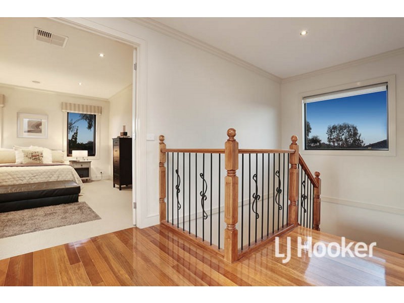 11 Rockefeller Way, Sanctuary Lakes VIC 3030