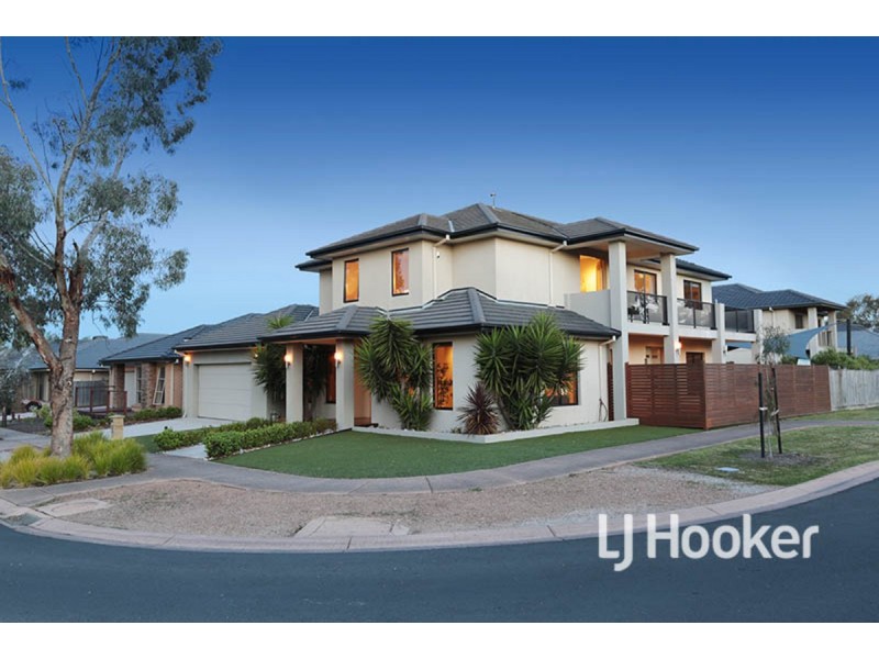 11 Rockefeller Way, Sanctuary Lakes VIC 3030