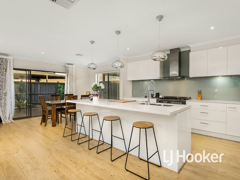 34 Coastwatch Road, Point Cook VIC 3030