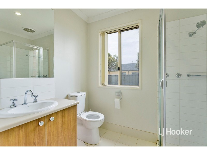48 Breasley Parkway, Point Cook VIC 3030